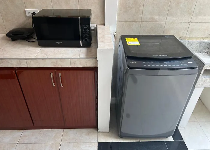 Hermoso Apartamento Cerca Al Aeropuerto!